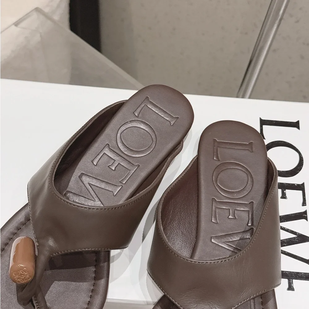 LOEWE Women's Sandals - Picture 6 of 7